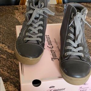 Juicy Couture Side ZIP Booties